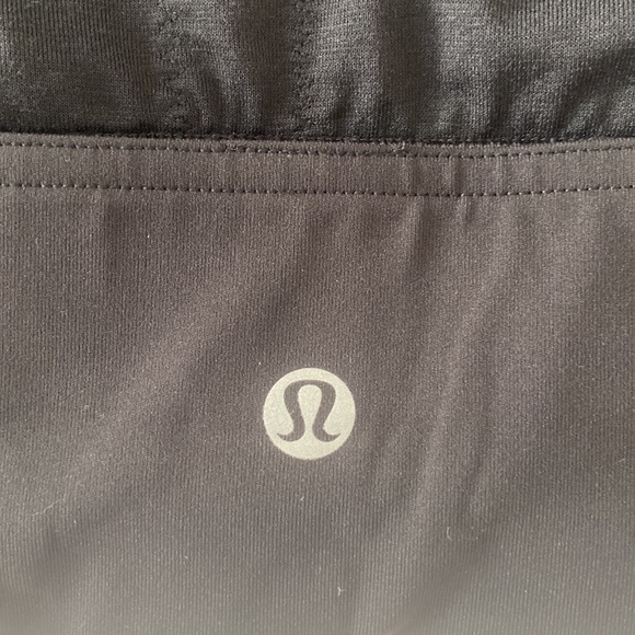 Lulu sports bra top - Picture 3 of 4